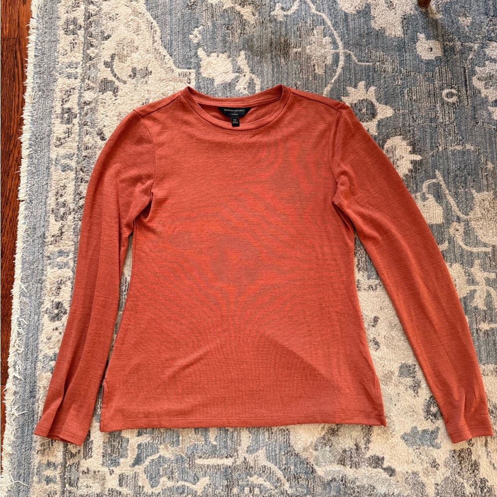Banana Republic factory luxspun burnt orange lightweight sweater size XS